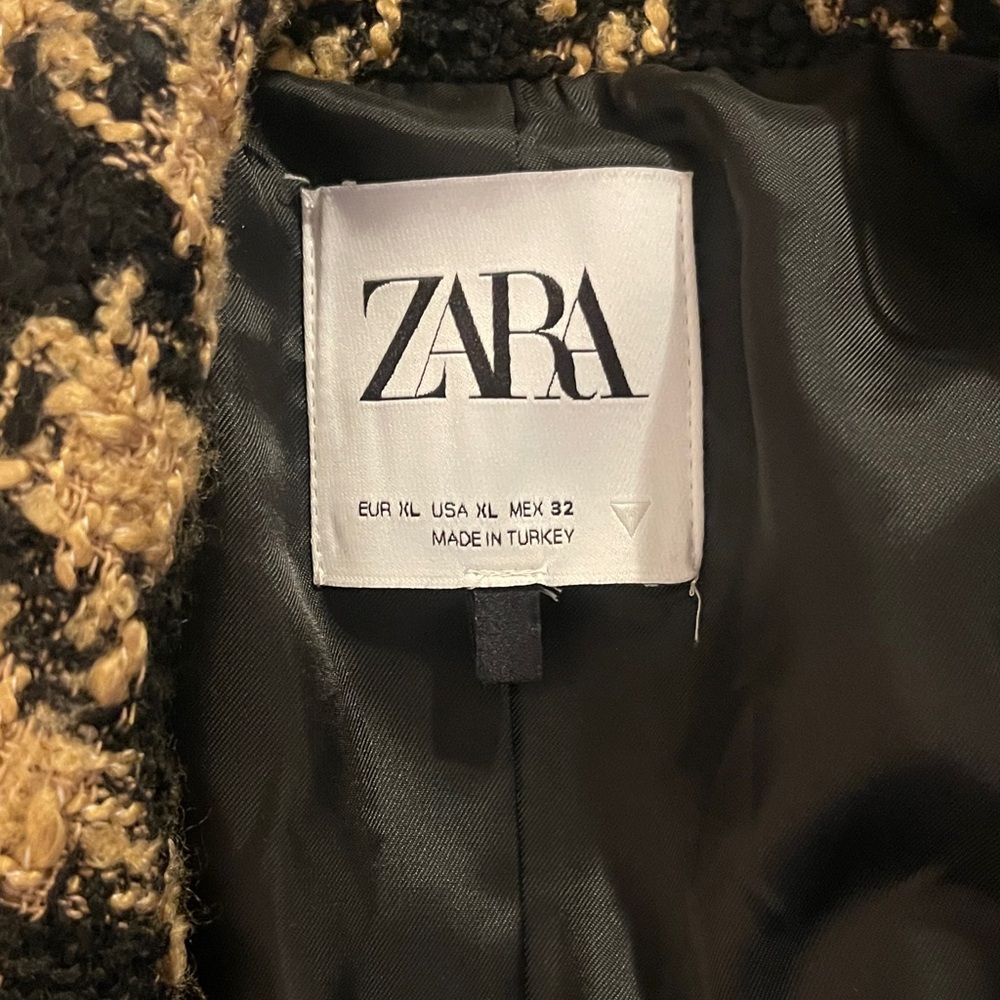 Zara Black and Brown Textured Jacket